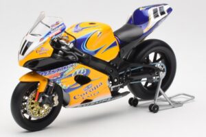 Suzuki GSX-R 1000 Team Alstare Corona Extra T. Corser WSB 2005 Minichamps 1:12 122052211 Metall — Bild 2 von 6