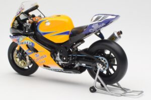 Suzuki GSX-R 1000 Team Alstare Corona Extra T. Corser WSB 2005 Minichamps 1:12 122052211 Metall — Bild 5 von 6