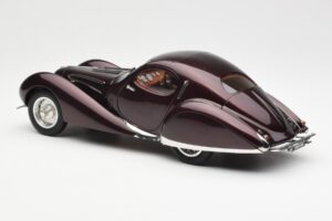 Talbot-Lago T150 C-SS Figoni & Falaschi Teardrop Dunkel Bordeaux Metallic CMC 1:18 M-179 Metall — Bild 4 von 6