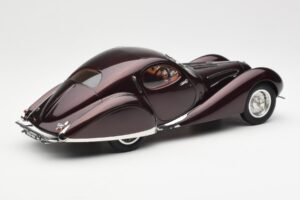 Talbot-Lago T150 C-SS Figoni & Falaschi Teardrop Dunkel Bordeaux Metallic CMC 1:18 M-179 Metall — Bild 5 von 6