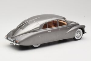 Tatra 87 Grau MCG 1:18 MCG18068 Metall — Bild 2 von 6