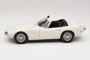 Toyota 2000 GT Cabriolet Weiß James Bond Collection AUTOart 1:18 78731 Metall — Bild 4 von 8