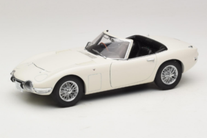 Toyota 2000 GT Cabriolet Weiß James Bond Collection AUTOart 1:18 78731 Metall