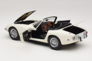 Toyota 2000 GT Cabriolet Weiß James Bond Collection AUTOart 1:18 78731 Metall — Bild 5 von 8