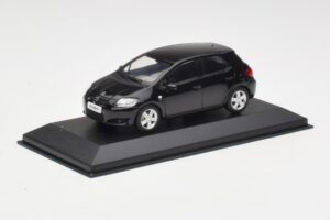 Toyota Auris E150 Schwarz Minichamps 1:43 TOYOTA004 Metall — Bild 2 von 4