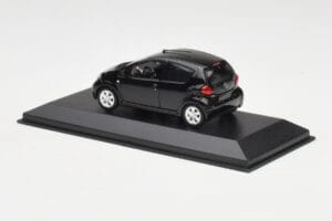 Toyota Aygo AB10 Schwarz Minichamps 1:43 400166401 Metall — Bild 3 von 4