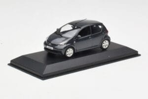 Toyota Aygo AB10 Grey Metallic Minichamps 1:43 AYGO001 Metall — Bild 2 von 4