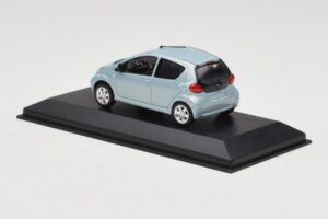Toyota Aygo Light Blue Metallic Minichamps 1:43 TOYOTA012 Metall — Bild 3 von 4