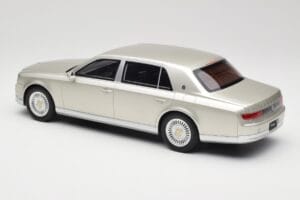 Toyota Century Silver Metallic Kyosho 1:18 KSR18036S Metall — Bild 5 von 6