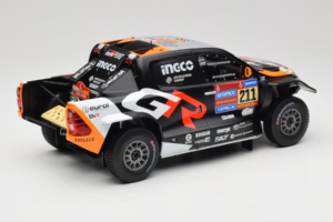 Toyota GR DKR Hilux Evo #211 H. Lategan / B. Cummings Rally Dakar 2025 IXO 1:18 18RMC237 Metall — Bild 2 von 6