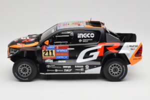 Toyota GR DKR Hilux Evo #211 H. Lategan / B. Cummings Rally Dakar 2025 IXO 1:18 18RMC237 Metall — Bild 3 von 6