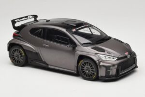 Toyota GR Yaris Rally2 Grau IXO 1:18 18CMC210 Metall — Bild 4 von 6