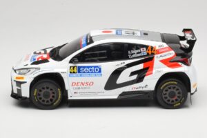 Toyota GR Yaris Rally2 #44 H. Kogure Rally Finland 2024 IXO 1:18 18RMC212B Metall — Bild 3 von 6