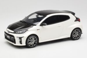 Toyota GRMN Yaris Rally Package Weiß Otto 1:18 OT1071 Resin
