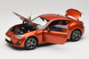 Toyota GT86 Rot Century Dragon 1:18 CD01 Metall — Bild 2 von 8