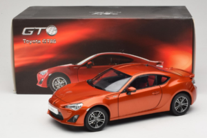 Toyota GT86 Rot Century Dragon 1:18 CD01 Metall — Bild 8 von 8