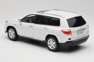 Toyota Highlander XU40 Weiß Paudi Model 1:18 2043612-W1 Metall — Bild 7 von 8