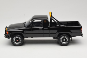 Toyota Hilux N60 SR5 Pickup Schwarz Otto 1:18 OT481B Resin — Bild 3 von 6