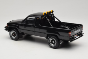 Toyota Hilux N60 SR5 Pickup Schwarz Otto 1:18 OT481B Resin — Bild 5 von 6