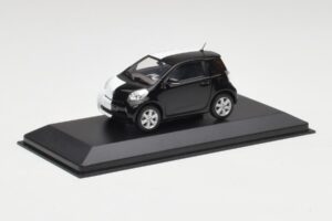 Toyota iQ Schwarz & Weiß Genfer Autosalon 2009 Minichamps 1:43 400166801 Metall — Bild 2 von 4