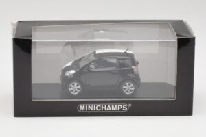 Toyota iQ Schwarz & Weiß Genfer Autosalon 2009 Minichamps 1:43 400166801 Metall — Bild 4 von 4