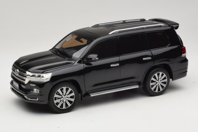 Toyota Land Cruiser LC200 Schwarz Kengfai 1:18 KF024-13 Metall