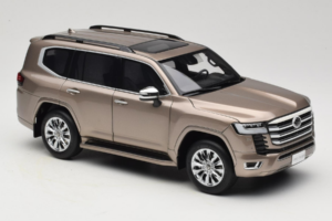 Toyota Land Cruiser LC300 ZX Gold LCD 1:18 LCD18013-ZX-GO Metall — Bild 6 von 8