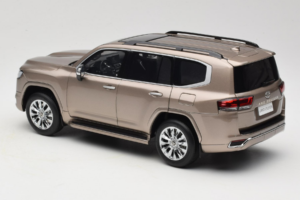 Toyota Land Cruiser LC300 ZX Gold LCD 1:18 LCD18013-ZX-GO Metall — Bild 7 von 8