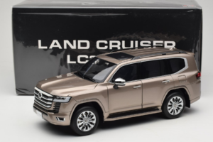 Toyota Land Cruiser LC300 ZX Gold LCD 1:18 LCD18013-ZX-GO Metall — Bild 8 von 8