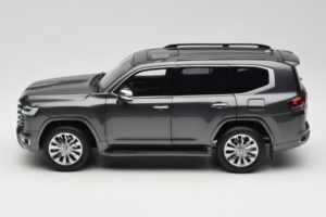 Toyota Land Cruiser LC300 ZX Grau LCD 1:18 LCD18013-ZX-GR Metall — Bild 4 von 8