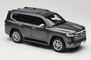 Toyota Land Cruiser LC300 ZX Grau LCD 1:18 LCD18013-ZX-GR Metall — Bild 6 von 8