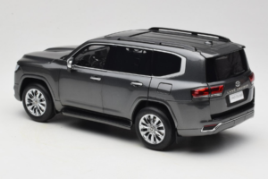 Toyota Land Cruiser LC300 ZX Grau LCD 1:18 LCD18013-ZX-GR Metall — Bild 7 von 8