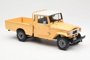 Toyota Land Cruiser Pickup Beige Kyosho 1:18 08958BE Metall — Bild 6 von 8