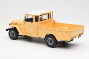 Toyota Land Cruiser Pickup Beige Kyosho 1:18 08958BE Metall — Bild 7 von 8