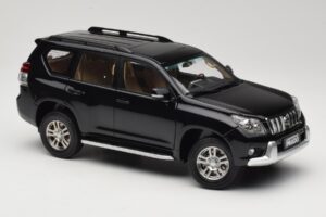 Toyota Land Cruiser Prado J150 Schwarz Paudi Model 1:18 623132-BK Metall — Bild 6 von 8