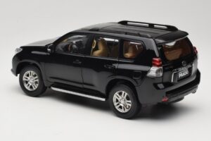 Toyota Land Cruiser Prado J150 Schwarz Paudi Model 1:18 623132-BK Metall — Bild 7 von 8