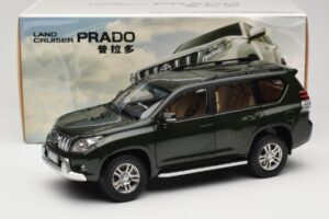 Toyota Land Cruiser Prado J150 Grün Paudi Model 1:18 623132-GR Metall — Bild 8 von 8