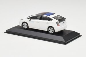 Toyota Prius XW30 Super Weiß Minichamps 1:43 PRIUS001 Metall — Bild 3 von 4