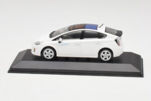 Toyota Prius XW30 Super Weiß Minichamps 1:43 PRIUS001 Metall