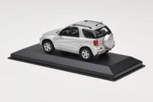 Toyota RAV4 XA20 Silber Helles Interieur Minichamps 1:43 31434205 Metall — Bild 3 von 4