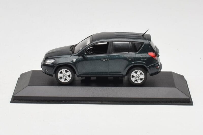 Toyota RAV4 XA20 Grün Minichamps 1:43 TOYOTA008 Metall