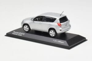 Toyota RAV4 XA30 Silber Minichamps 1:43 400166570 Metall — Bild 3 von 4