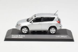 Toyota RAV4 XA30 Silber Minichamps 1:43 400166570 Metall