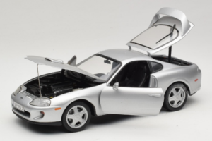 Toyota Supra A80 Silber Kyosho 1:18 8847 Metall — Bild 2 von 8