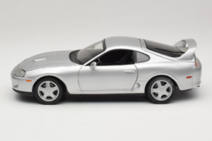 Toyota Supra A80 Silber Kyosho 1:18 8847 Metall — Bild 4 von 8