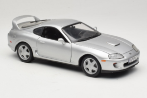 Toyota Supra A80 Silber Kyosho 1:18 8847 Metall — Bild 6 von 8