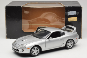 Toyota Supra A80 Silber Kyosho 1:18 8847 Metall — Bild 8 von 8