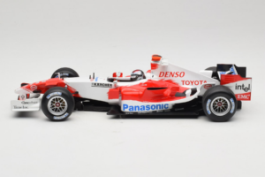 Toyota TF105 #16 J. Trulli Panasonic Toyota Racing 2005 Minichamps 1:18 100050016 Metall — Bild 3 von 7