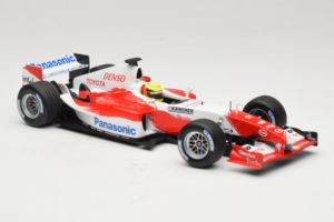 Toyota TF105 #17 R. Schumacher Panasonic Toyota Racing Showcar 2005 Minichamps 1:18 100050087 Metall — Bild 4 von 7