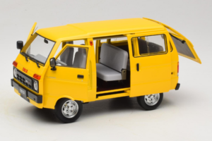 Toyota TJ110 Tianjin Huali Gelb OEM 1:18 TOYOTA014 Metall — Bild 2 von 8